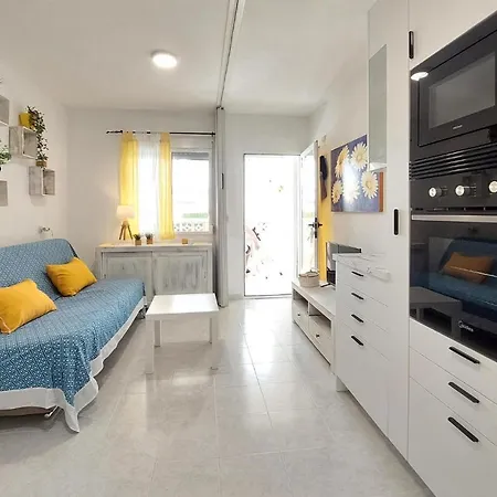 Cozy In Vinaroz With Kitchen Apartment *